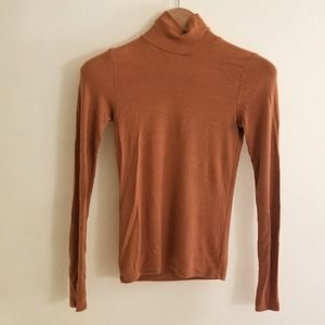 Aritzia Wilfred Free Ribbed Turtleneck size S